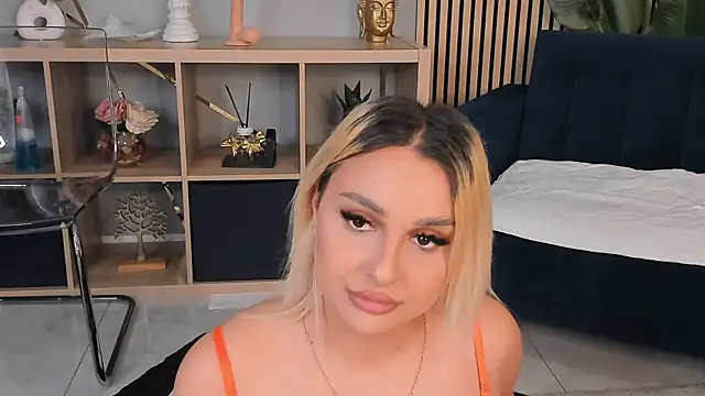CurvyyVanessa online show from 05.11.26