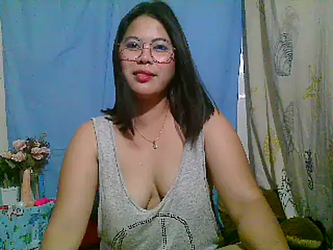 Snapshot of asianflirtt35 chatting on 05.13.26 asianflirtt35 online show from 05.13.26