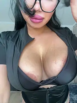 LaaadyDaaamn online show from 03.20.26