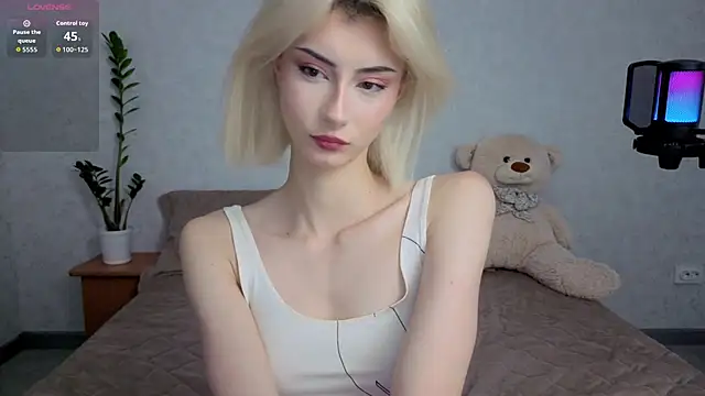 kittysocutie online show from 06.11.26