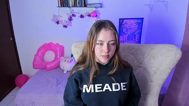 Snapshot of leyla_miller_ chatting on 03.28.26 leyla miller online show from 03.28.26