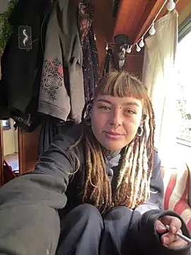 HornyHippy1 online show from 04.29.26