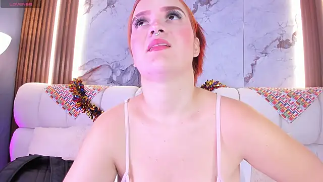 melanieklaus2 online show from 06.17.26