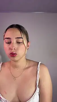 irispink  online show from 03.22.26