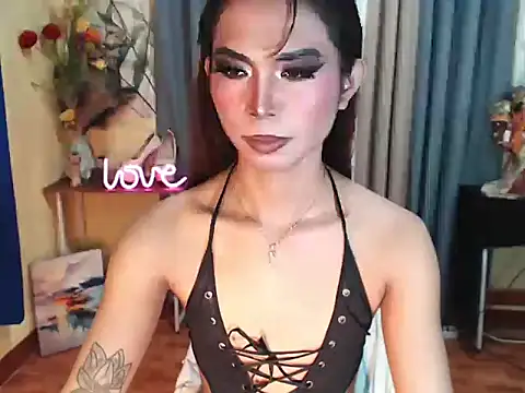 Snapshot of 2fuckingwildDolls chatting on 06.12.26 2fuckingwildDolls online show from 06.12.26
