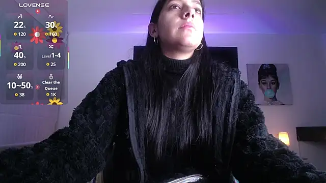 Melannyy V online show from 04.17.26