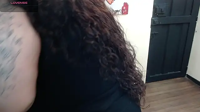 Snapshot of AvaRyd chatting on 05.20.26 AvaRyd online show from 05.20.26