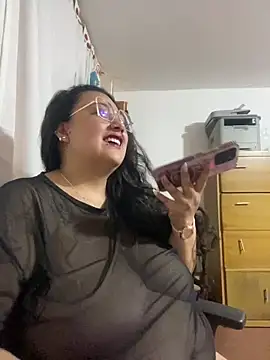 Snapshot of AvaRyd chatting on 05.26.26 AvaRyd online show from 05.26.26