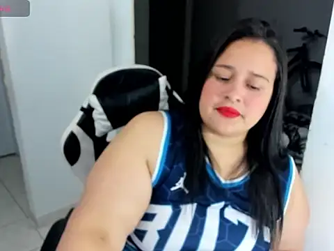 Snapshot of Atenea_19_ chatting on 04.22.26 Atenea 19 online show from 04.22.26