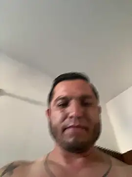 HOTB0Y18 online show from 05.06.26