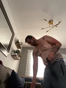 HOTB0Y18 online show from 06.18.26