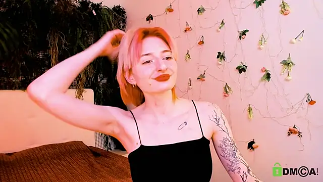 Kira  Cutie online show from 05.16.26