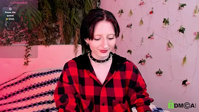 Kira  Cutie online show from 06.11.26