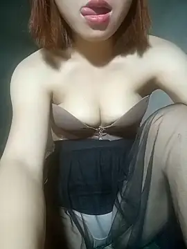 Aurora Luna online show from 04.19.26