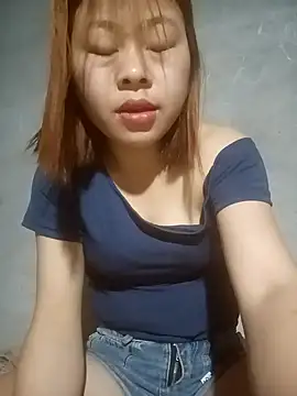 Aurora Luna online show from 05.02.26