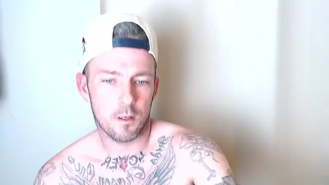 Snapshot of SkylarrGrey chatting on 03.23.26 SkylarrGrey online show from 03.23.26