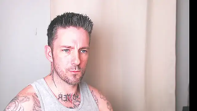 Snapshot of SkylarrGrey chatting on 03.30.26 SkylarrGrey online show from 03.30.26