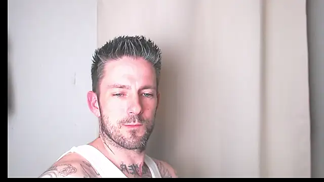 Snapshot of SkylarrGrey chatting on 04.05.26 SkylarrGrey online show from 04.05.26