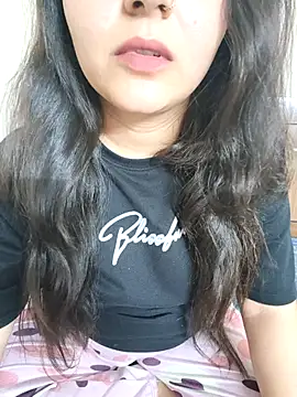 Snapshot of neelam_rawat chatting on 05.11.26 neelam rawat online show from 05.11.26