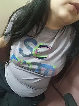 Snapshot of neelam_rawat chatting on 05.16.26 neelam rawat online show from 05.16.26