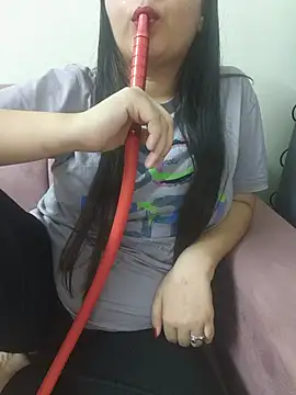Snapshot of neelam_rawat chatting on 06.05.26 neelam rawat online show from 06.05.26