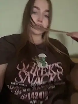 Snapshot of milana_millka chatting on 03.21.26 milana millka online show from 03.21.26