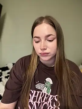 Snapshot of milana_millka chatting on 03.27.26 milana millka online show from 03.27.26