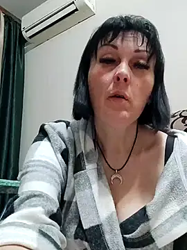 HelgaDennis online show from 04.23.26