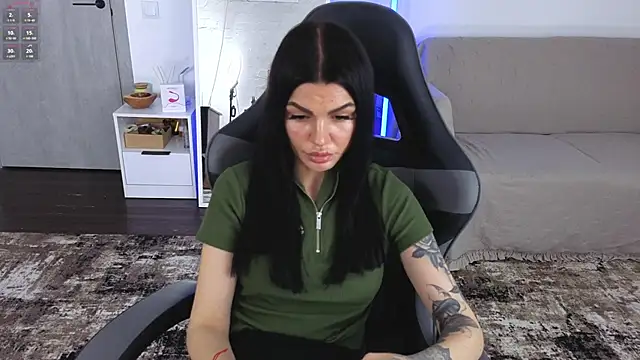 Snapshot of AnacondaOnn chatting on 03.20.26 AnacondaOnn online show from 03.20.26