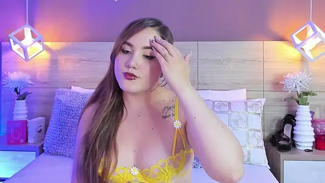 ElenaGilbertAdams online show from 05.04.26