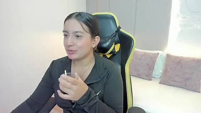 kira relish online show from 04.20.26