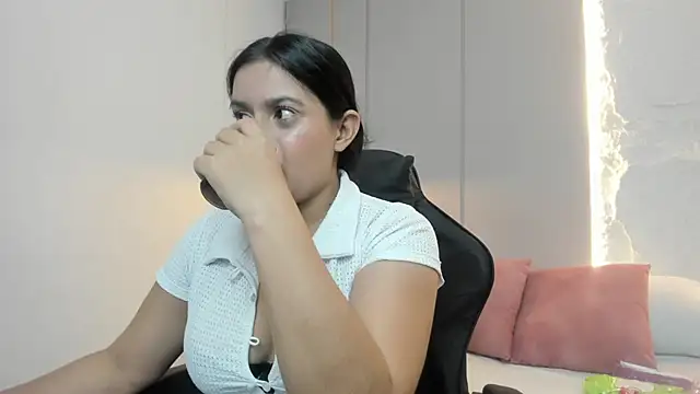 kira relish online show from 06.17.26