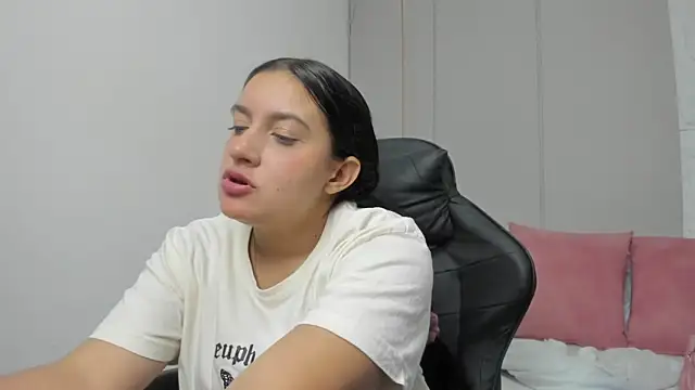 kira relish online show from 06.27.26