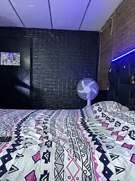 LATINSEXBOM online show from 04.22.26