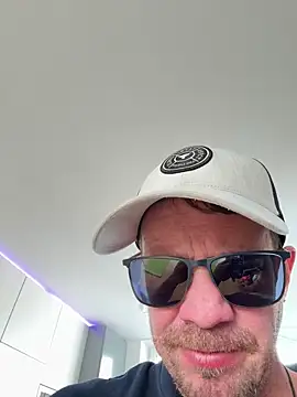 Snapshot of stefhart chatting on 03.30.26 stefhart online show from 03.30.26