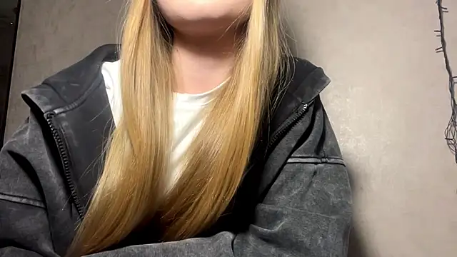 CarolineNine online show from 04.28.26