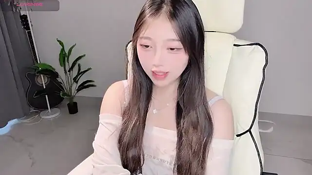 Yukiy8877 online show from 05.04.26