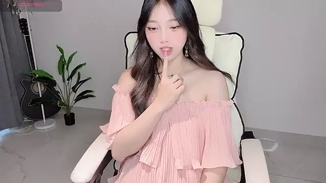 Yukiy8877 online show from 05.06.26