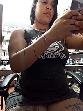 Snapshot of venuslaferte_ chatting on 03.26.26 venuslaferte online show from 03.26.26