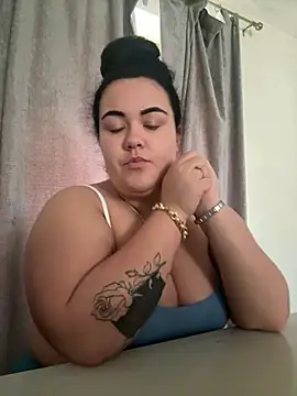 Khloeross online show from 05.23.26