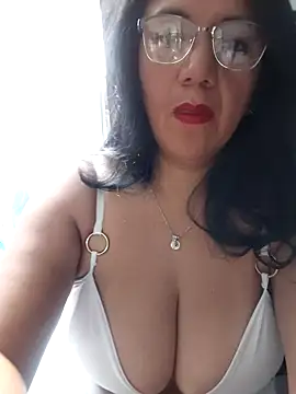 Snapshot of Mielx chatting on 03.26.26 Mielx online show from 03.26.26