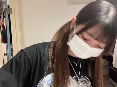 y-u-r-a-33 online show from 05.11.26