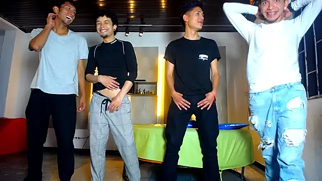 Snapshot of KOBAYASKYX chatting on 03.21.26 KOBAYASKYX online show from 03.21.26