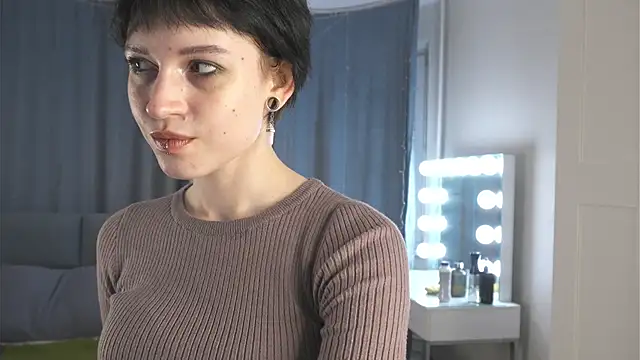 Snapshot of RubieNibbs chatting on 03.29.26 RubieNibbs online show from 03.29.26