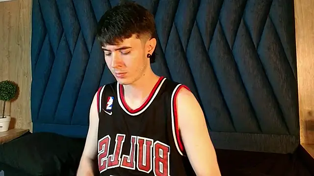 lio     online show from 04.09.26