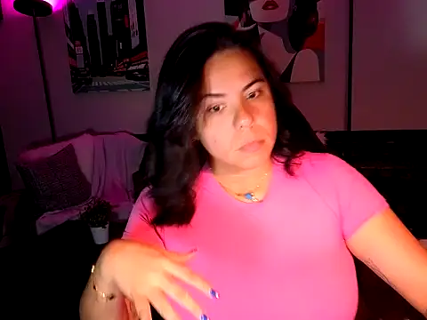 Snapshot of HannaJonns chatting on 03.26.26 HannaJonns online show from 03.26.26