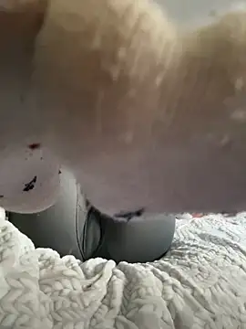 Snapshot of SilkSoles chatting on 03.24.26 SilkSoles online show from 03.24.26