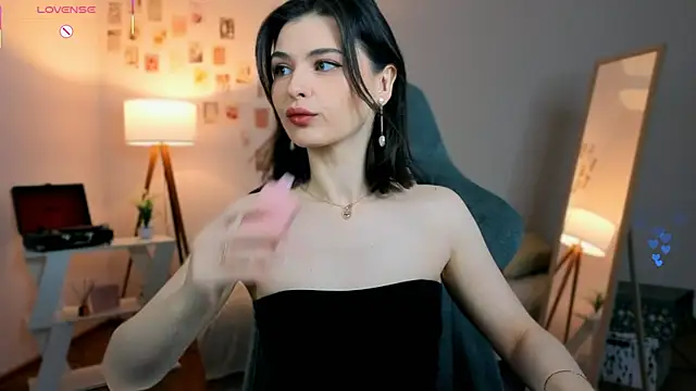 rebbekkakowalski online show from 04.22.26