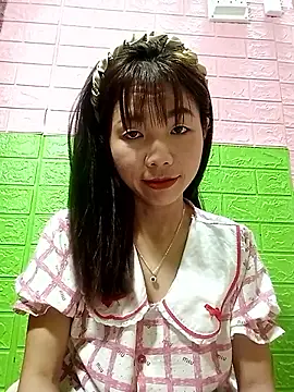 AmyLinee01 online show from 06.13.26