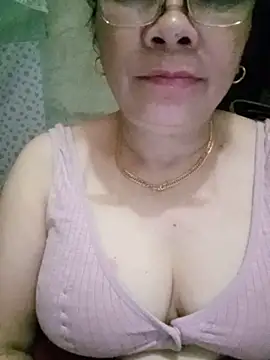 Snapshot of Funsexy1 chatting on 06.05.26 Funsexy1 online show from 06.05.26